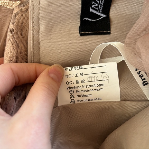 formal dress - Picture 4 of 7